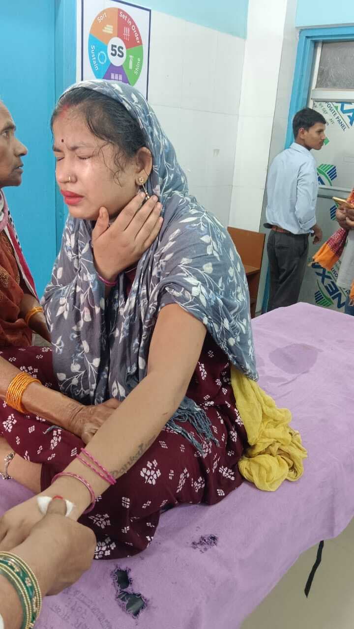 सिरफिरे युवक ने घर में घुसकर दिनदहाड़े महिला को मारी गोली, घायल