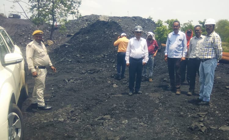 Bokaro News : कथारा वाशरी में दूसरे दिन भी बंद रहा उत्पादन