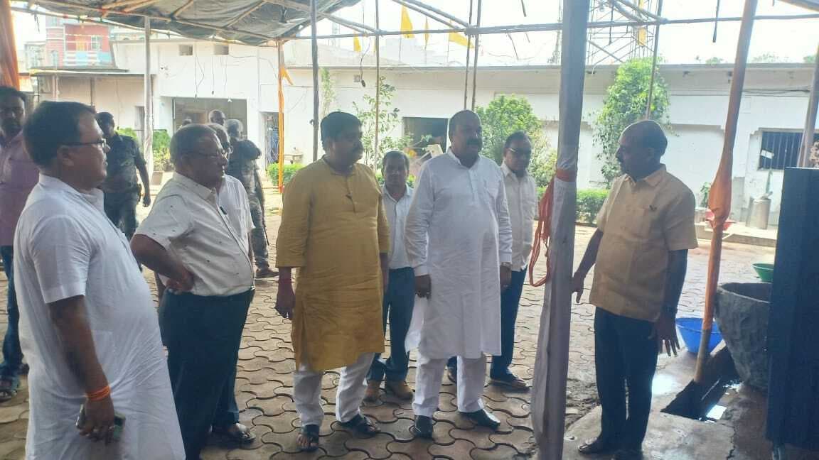 झारखंड गौ सेवा आयोग की टीम ने दुमका गौशाला का किया दौरा