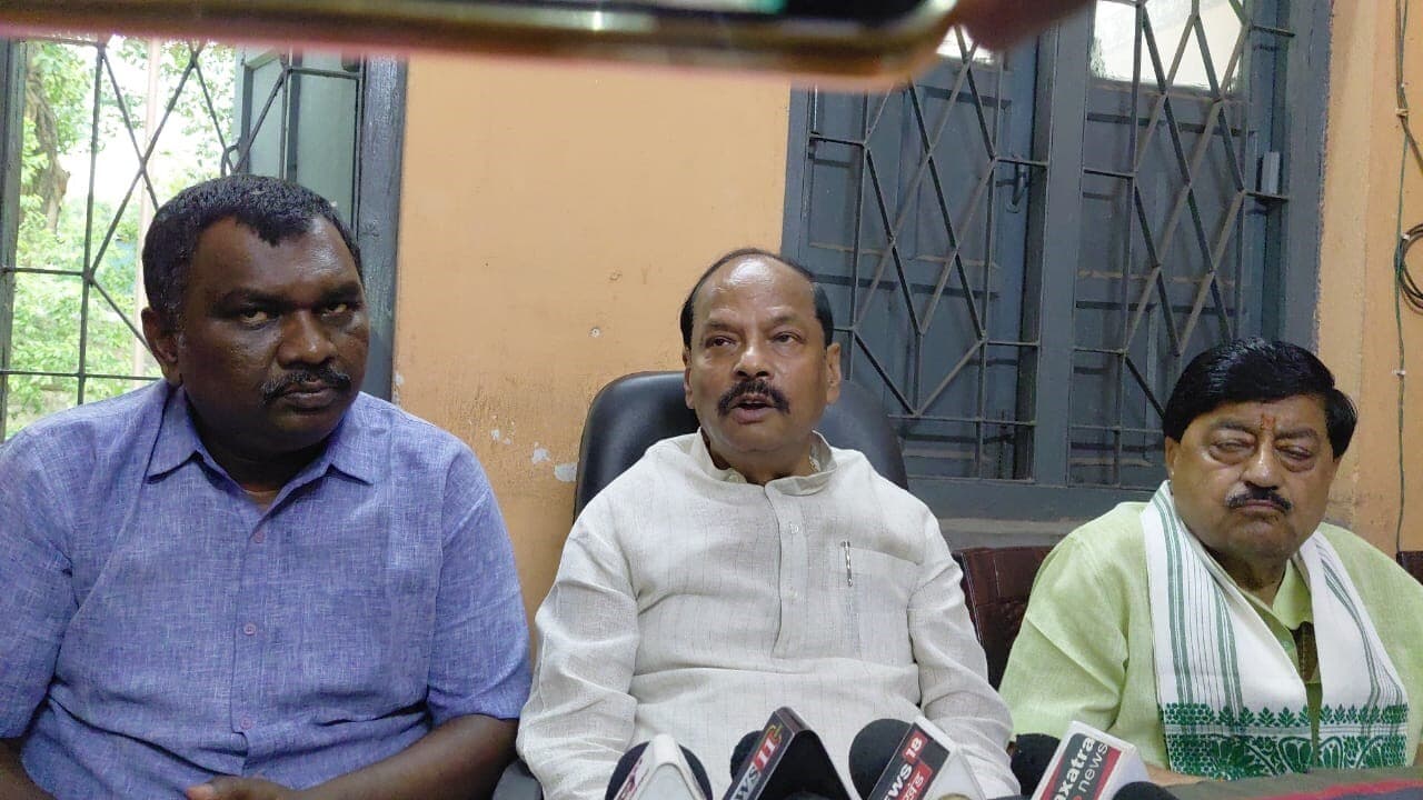 Bokaro News : पूर्व मुख्यमंत्री रघुवर दास ने हेमंत सरकार पर साधा निशाना