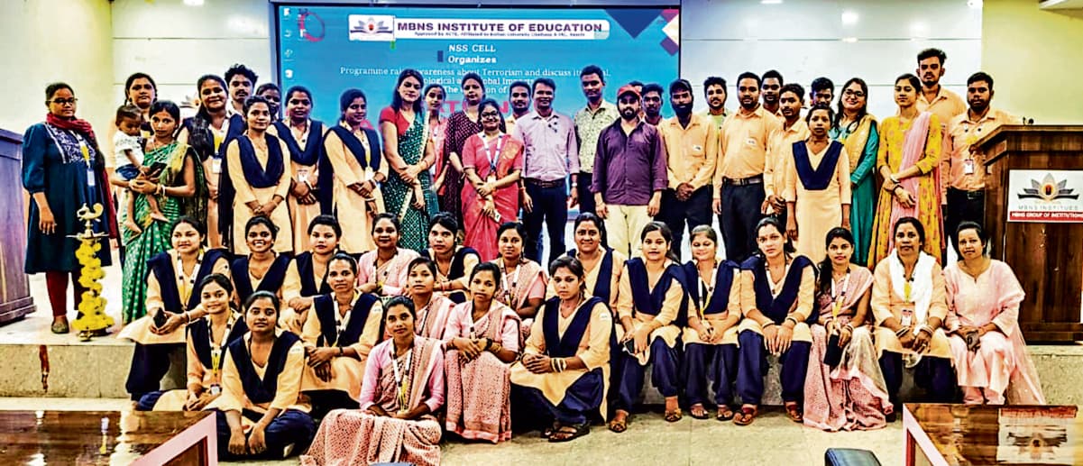 Seraikela News :  एमबीएनएस इंस्टीट्यूट ऑफ एजुकेशन में मना राष्ट्रीय आतंकवाद विरोधी दिवस