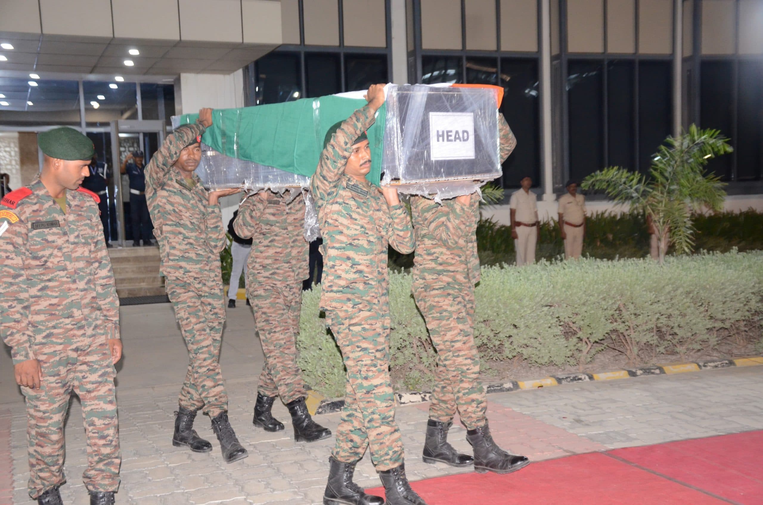 Bhagalpur News: शहीद संतोष कुमार का राजकीय सम्मान के साथ अंतिम संस्कार आज