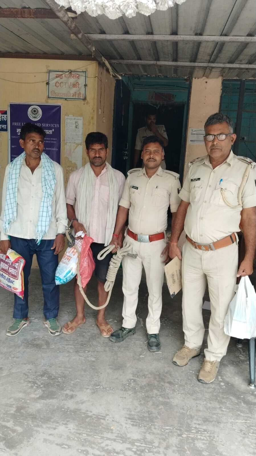 67 लीटर शराब के साथ दो धंधेबाज धराये, सप्लायर फरार