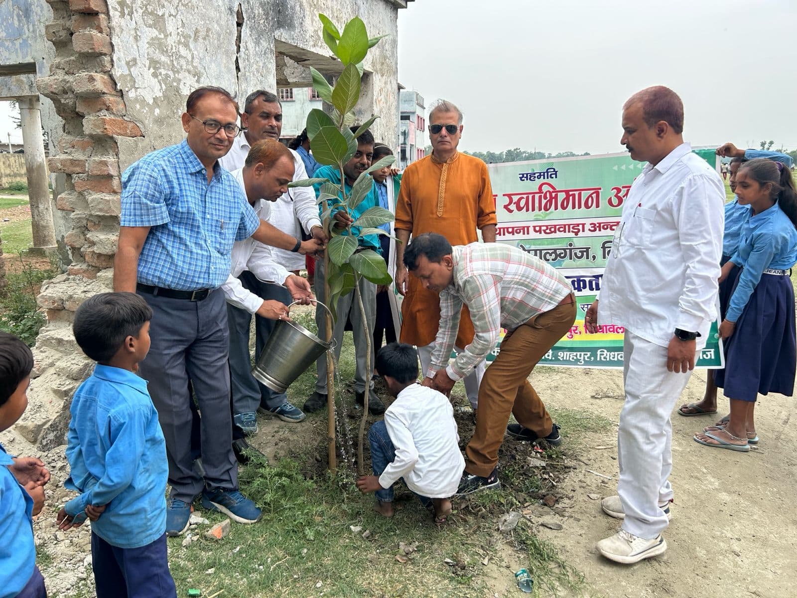 पर्यावरण  और नदियों की अविरलता से सुरक्षित रहेगा पर्यावरण : पं सुरेंद्र पांडेय, युको-यूथ क्लब और राष्ट्रीय स्वाभिमान आंदोलन का संयुक्त स्थापना पखवारा मना