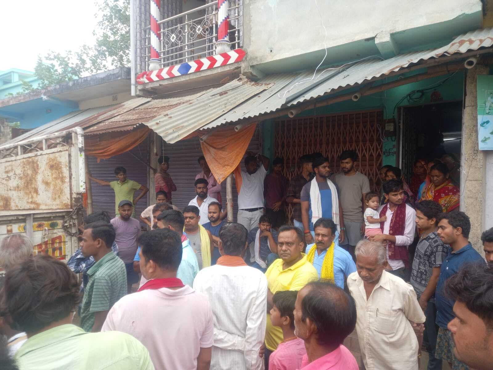 स्टॉपर से टकराकर बाइक सवार घायल, दुर्गापुर ले जाते समय रास्ते में मौत