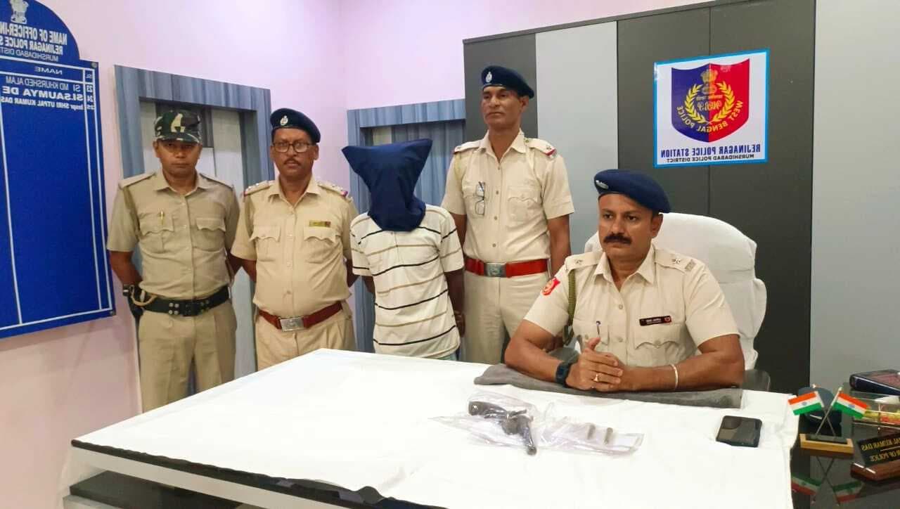 रेजिनगर पुलिस ने  पिस्टल के साथ युवक को किया गिरफ्तार