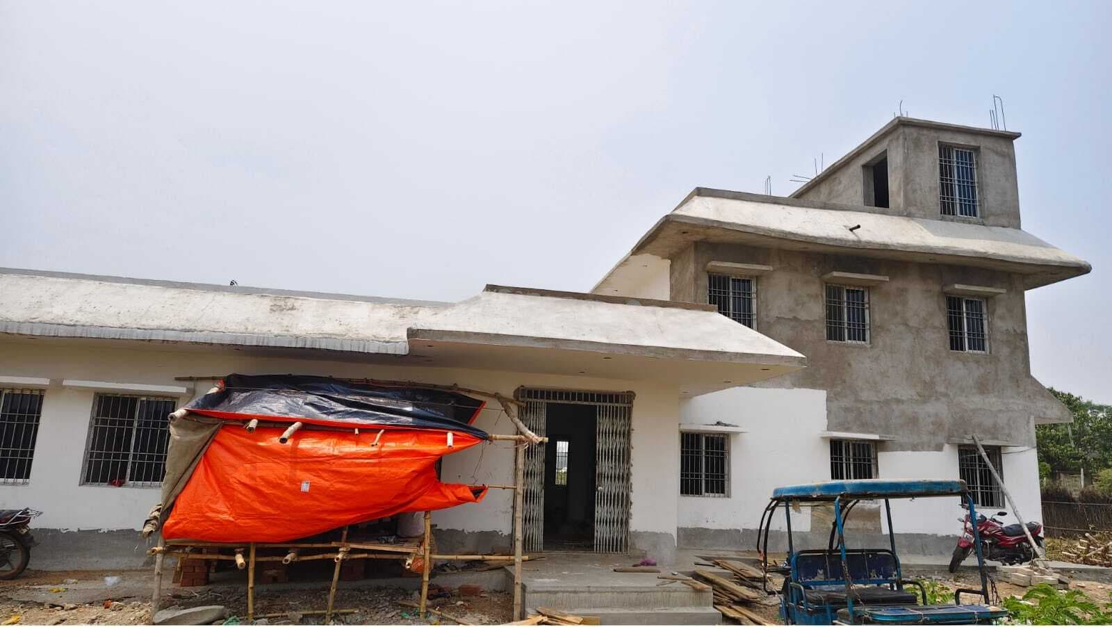 डोमनगड़िया में आयुष्मान आरोग्य मंदिर भवन का निर्माण एक वर्ष से अधूरा