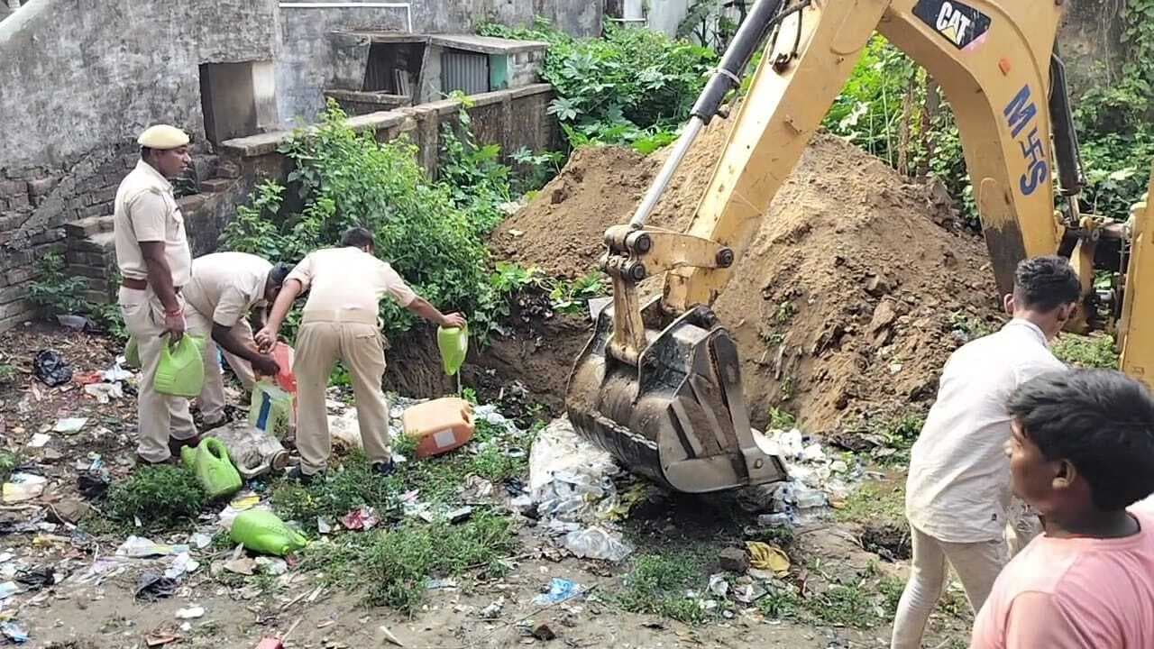 मठाही ओपी में 1456 लीटर शराब किया गया नष्ट