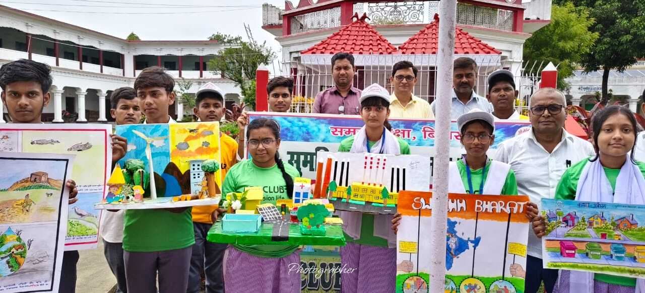 सुमरित उच्च विद्यालय में जैव विविधता पर प्रोजेक्ट में छात्रा सारिया अव्वल