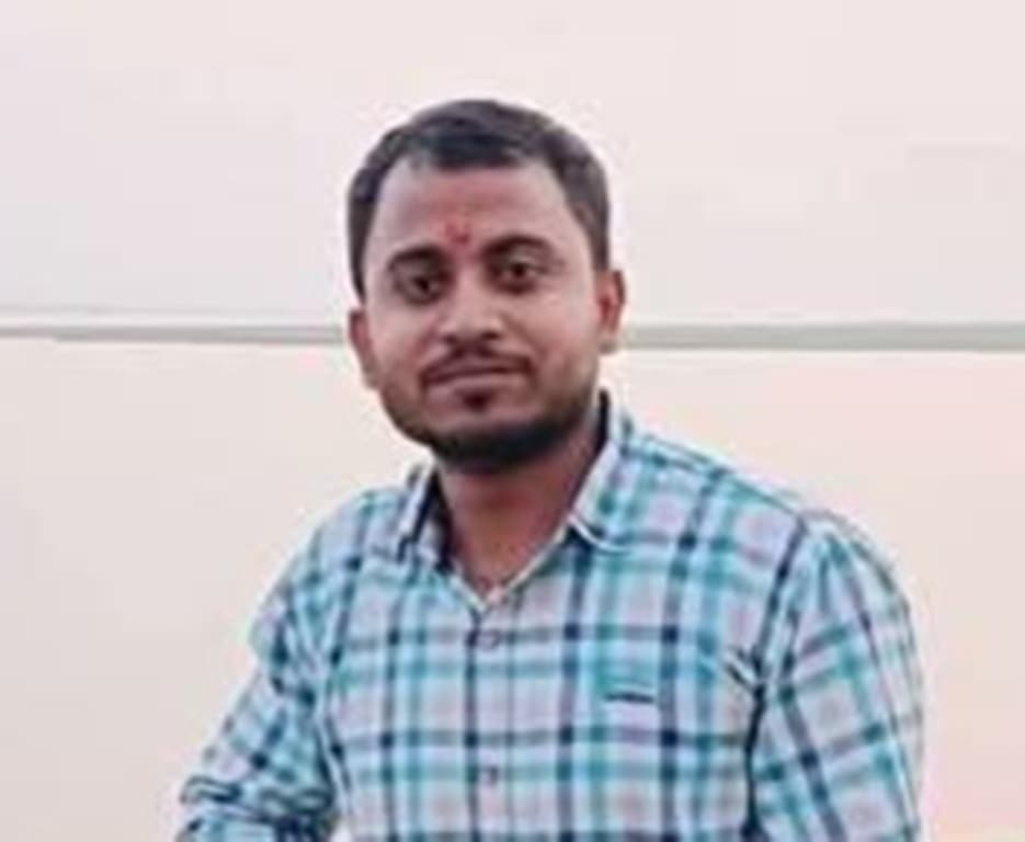 यूट्यूबर ने घर में फंदा डालकर की आत्महत्या