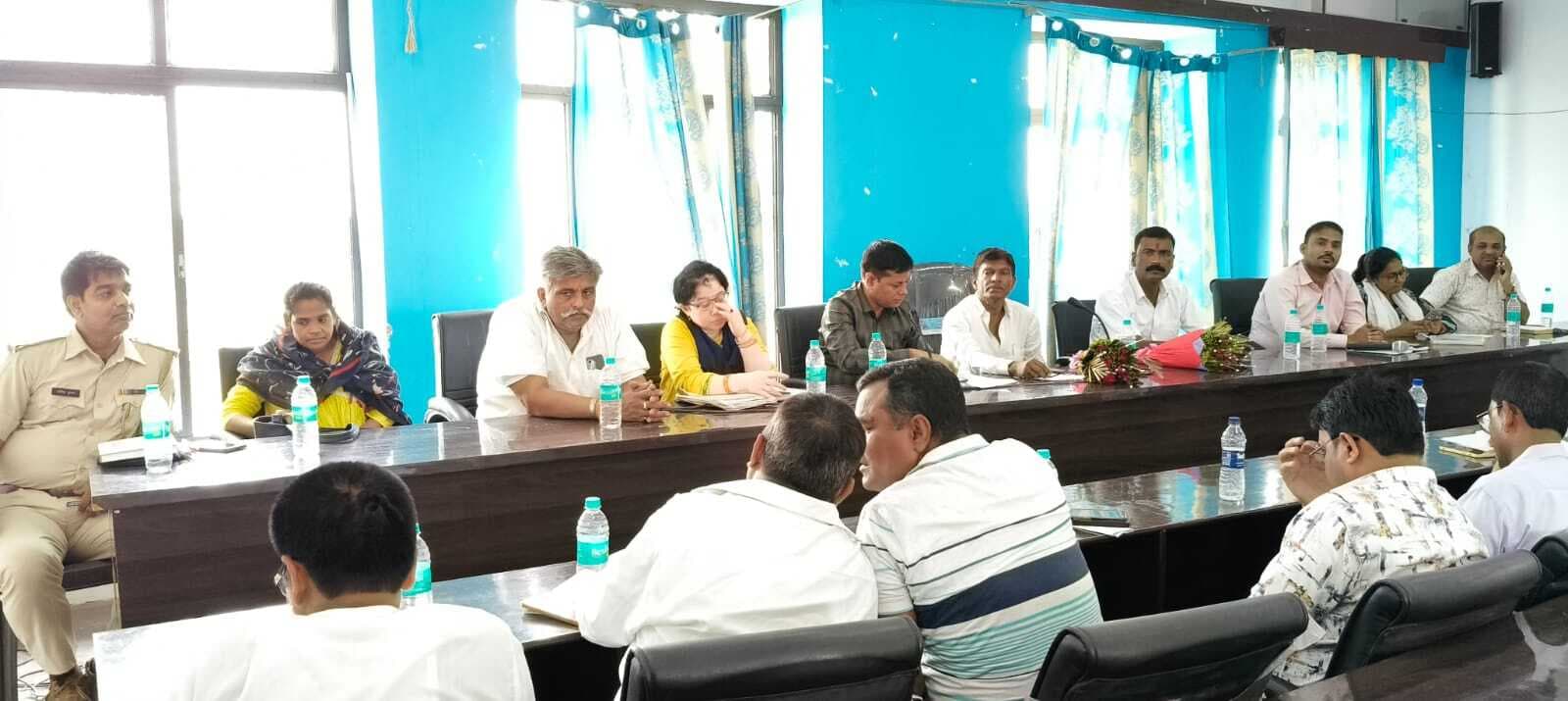 Samastipur News:अनुपस्थित पदाधिकारियों के खिलाफ कारण बताओ नोटिस जारी