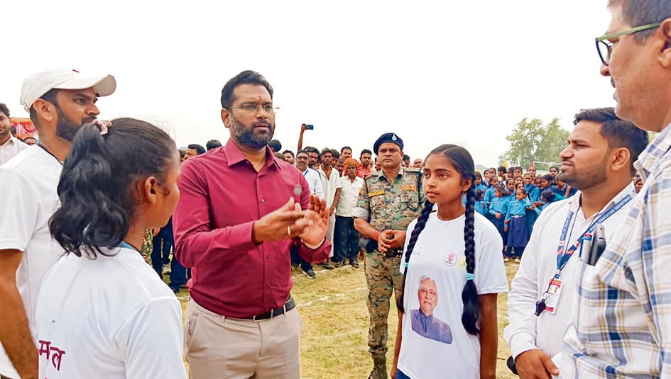 Gopalganj News  : 55 नवनिर्मित खेल मैदानों पर मशाल की संकुलस्तरीय खेल प्रतियोगिता हुई शुरू