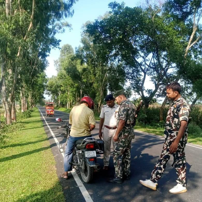 पुलिस ने की वित्तीय शाखाओं में सुरक्षा की जांच