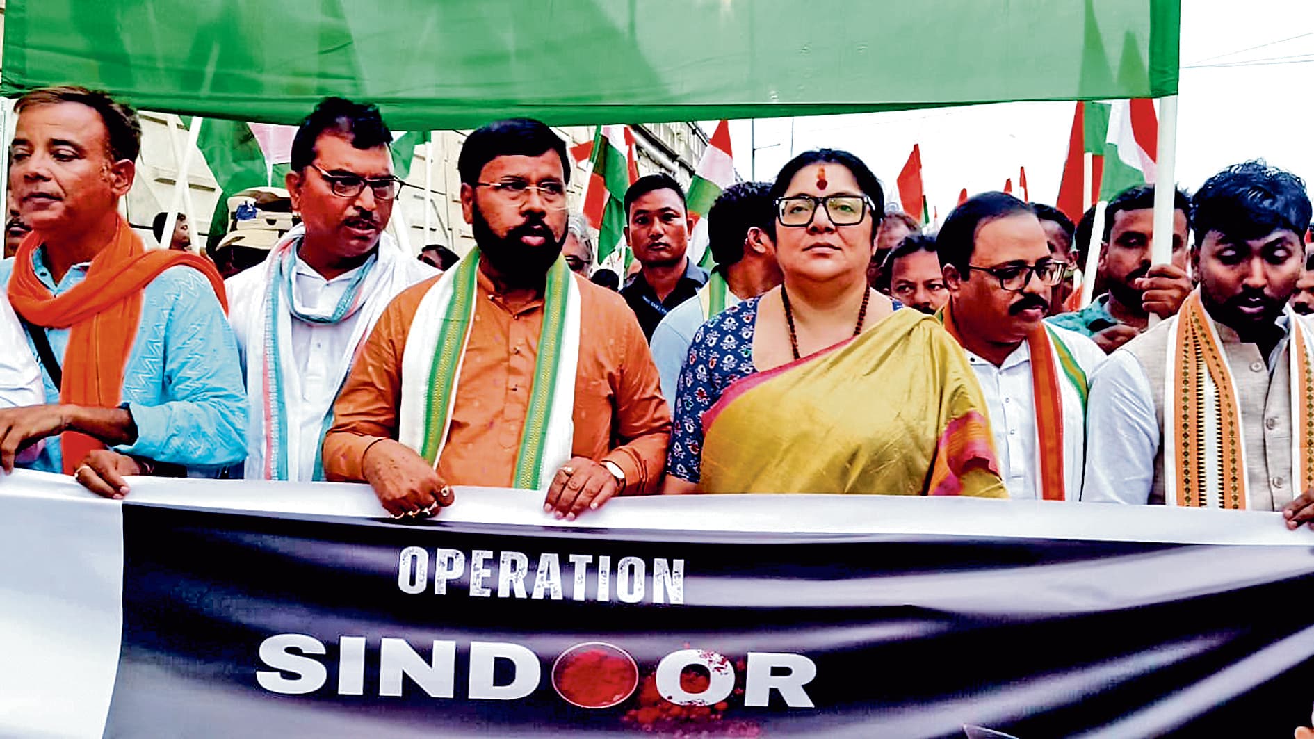 बंगाल से घुसपैठियों को खदेड़ना जरूरी : लॉकेट चटर्जी