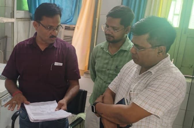 जिला प्रतिरक्षण पदाधिकारी ने बाराहाट सीएचसी का किया निरीक्षण