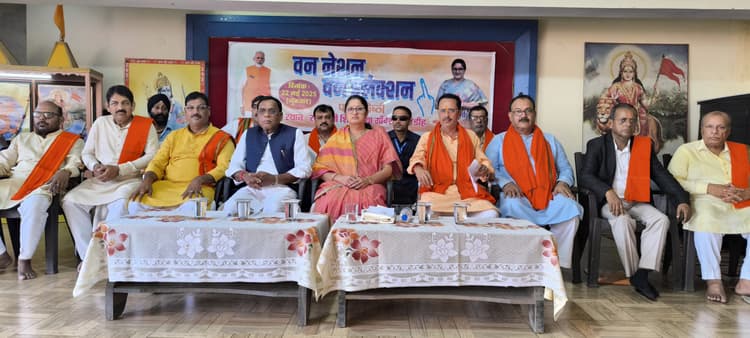 Giridih News :एक राष्ट्र-एक चुनाव वर्तमान समय की मांग : अन्नपूर्णा देवी