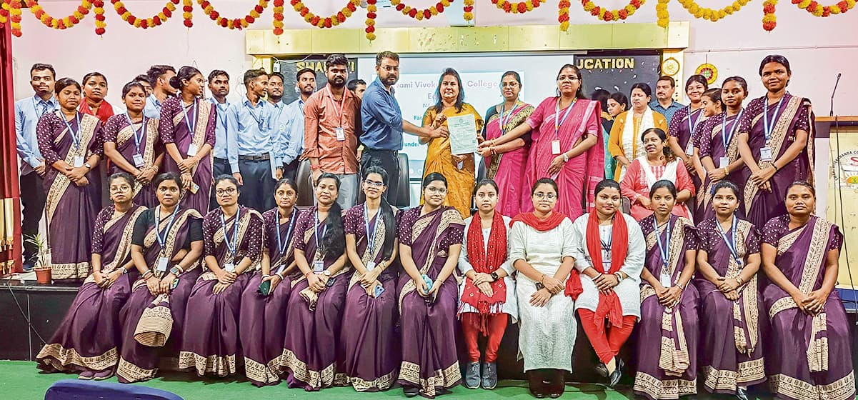 East Singhbhum News : स्वामी विवेकानंद बीएड कॉलेज में फैकल्टी एक्सचेंज प्रोग्राम आयोजित