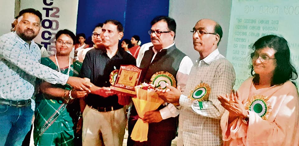 Ranchi News : डीएसपीएमयू के कुलपति डॉ तपन को रघुनाथ मुर्मू स्मृति सम्मान