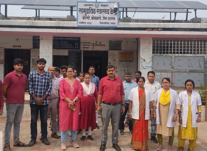 Bokaro News : बीडीओ ने पीडीएस दुकानों व अस्पतालों का किया निरीक्षण