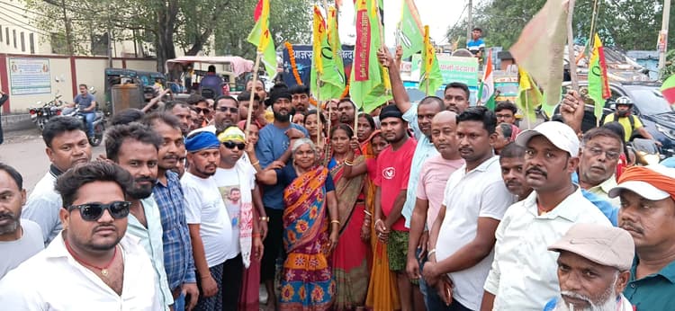 Bokaro News : जेएलकेएम की खतियानी पद यात्रा पहुंची फुसरो