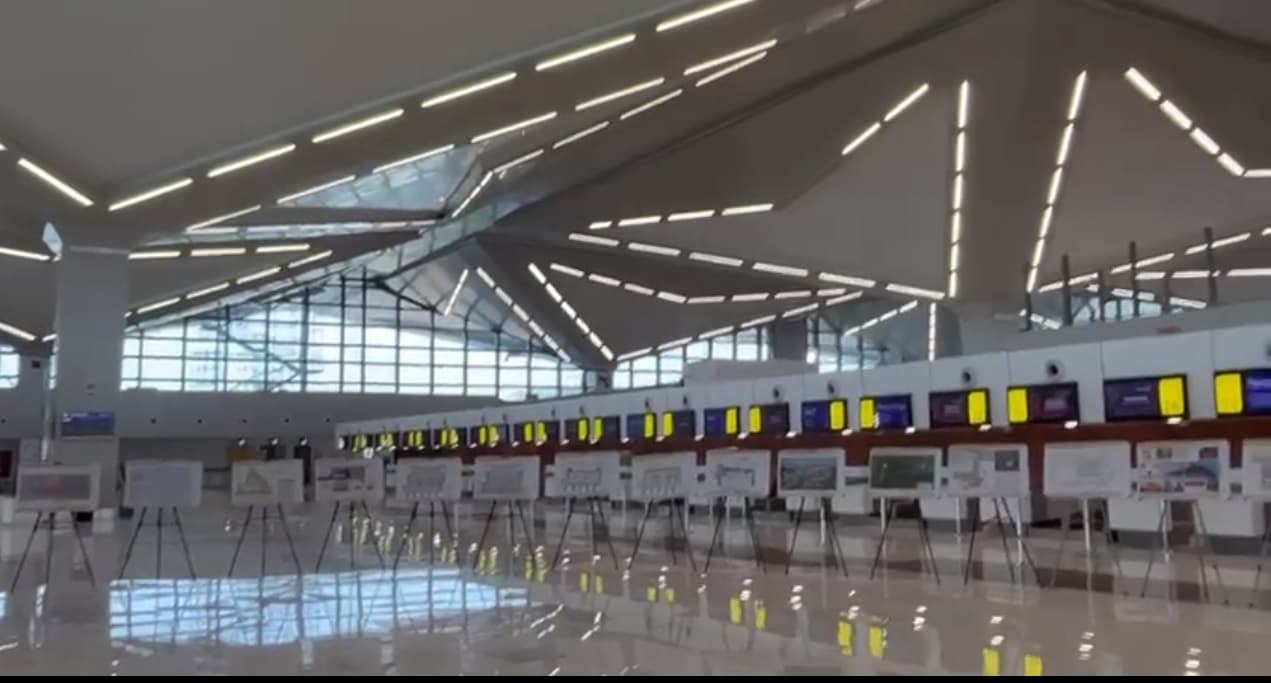 दोनों तरफ 32-32 चेकइन काउंटर यात्रियों को लंबी लाइन से छुटकारा