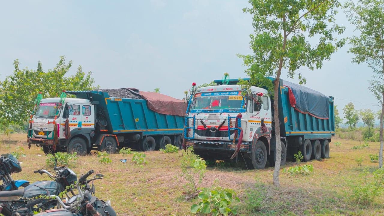 कोयला लदे तीन हाइवा जब्त, नौ लोग हिरासत में