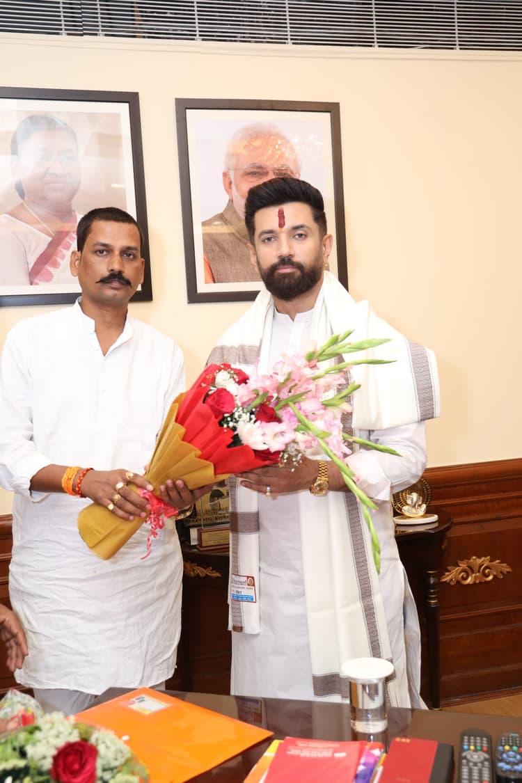 केंद्रीय मंत्री से गुरारू में इंजीनियरिंग काॅलेज खोलने की मांग