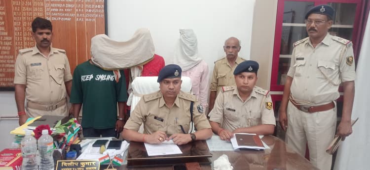 बाइक लूट गिरोह के एक नाबालिग सहित चार गिरफ्तार