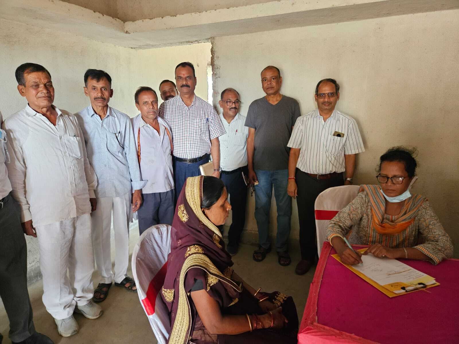 नि:शुल्क शिविर में 260 ग्रामीणों के स्वास्थ्य की जांच