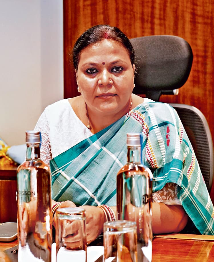 Political news : मनरेगा : दो लाख लोगों को 100 दिनों का रोजगार देने का लक्ष्य