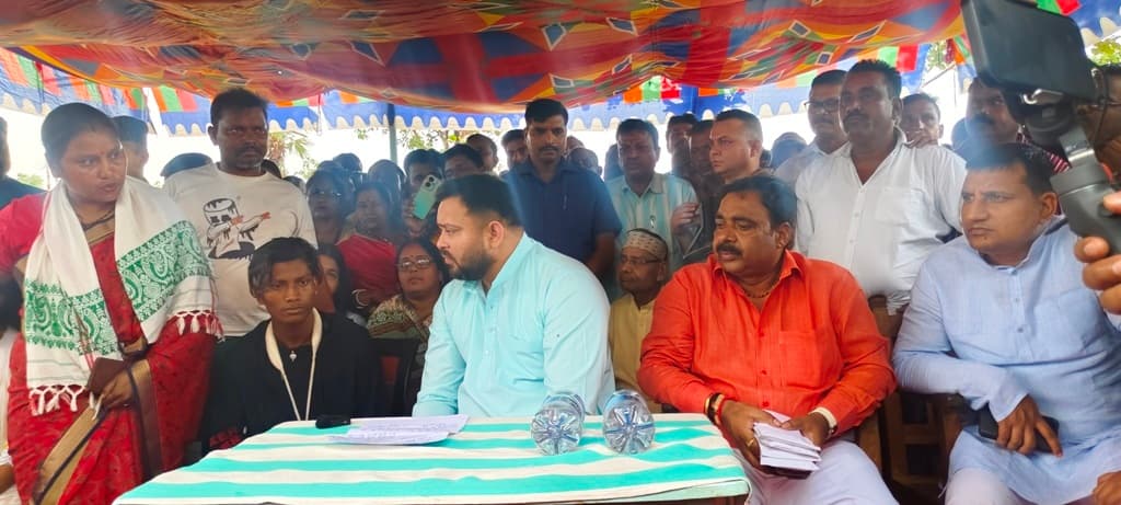 पीड़ित परिवार के आंसू पोछने के लिए हर वक्त खड़ा रहूंगा : तेजस्वी यादव