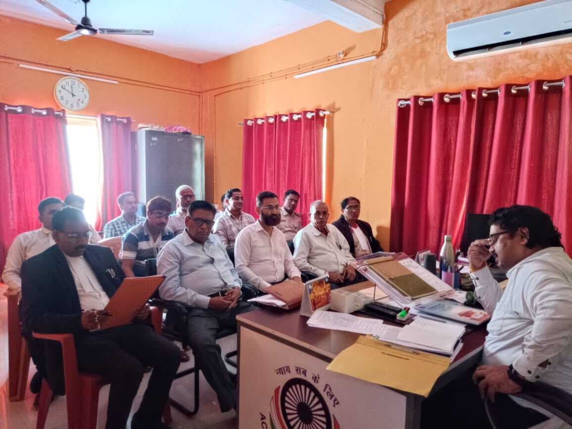 Madhubani News : साथी अभियान की सफलता के लिए समिति ने की बैठक