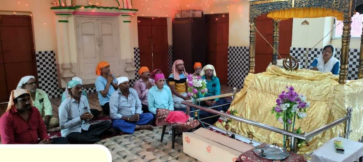 Dhanbad News: डीवीसी व झरिया के विद्युत अधिकारियों में सद्बुद्धि लाने के लिए गुरुद्वारा में अरदास