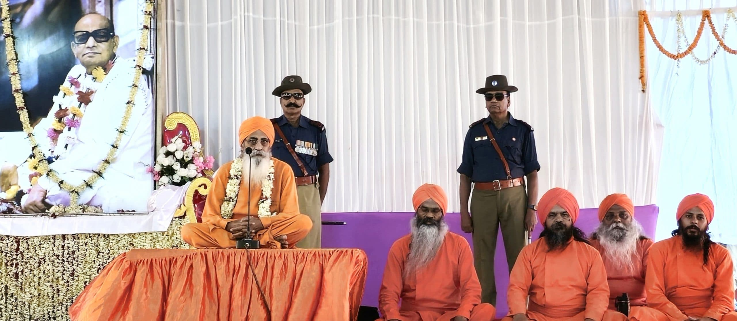 Bokaro News : प्रभात संगीत करता है मानस आध्यात्मिक ऊर्जा प्रदान : विश्वदेवानंद अवधूत