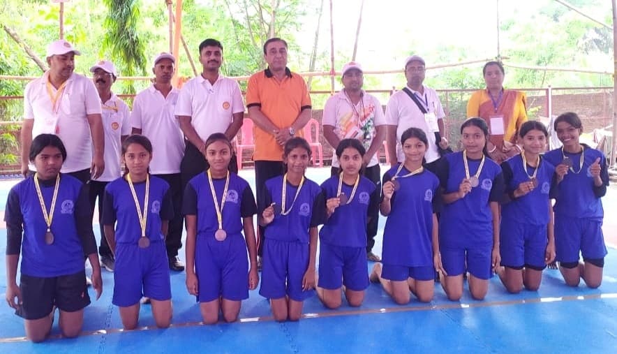 Bokaro News : कबड्डी में तीसरे स्थान पर रही तेलो की टीम