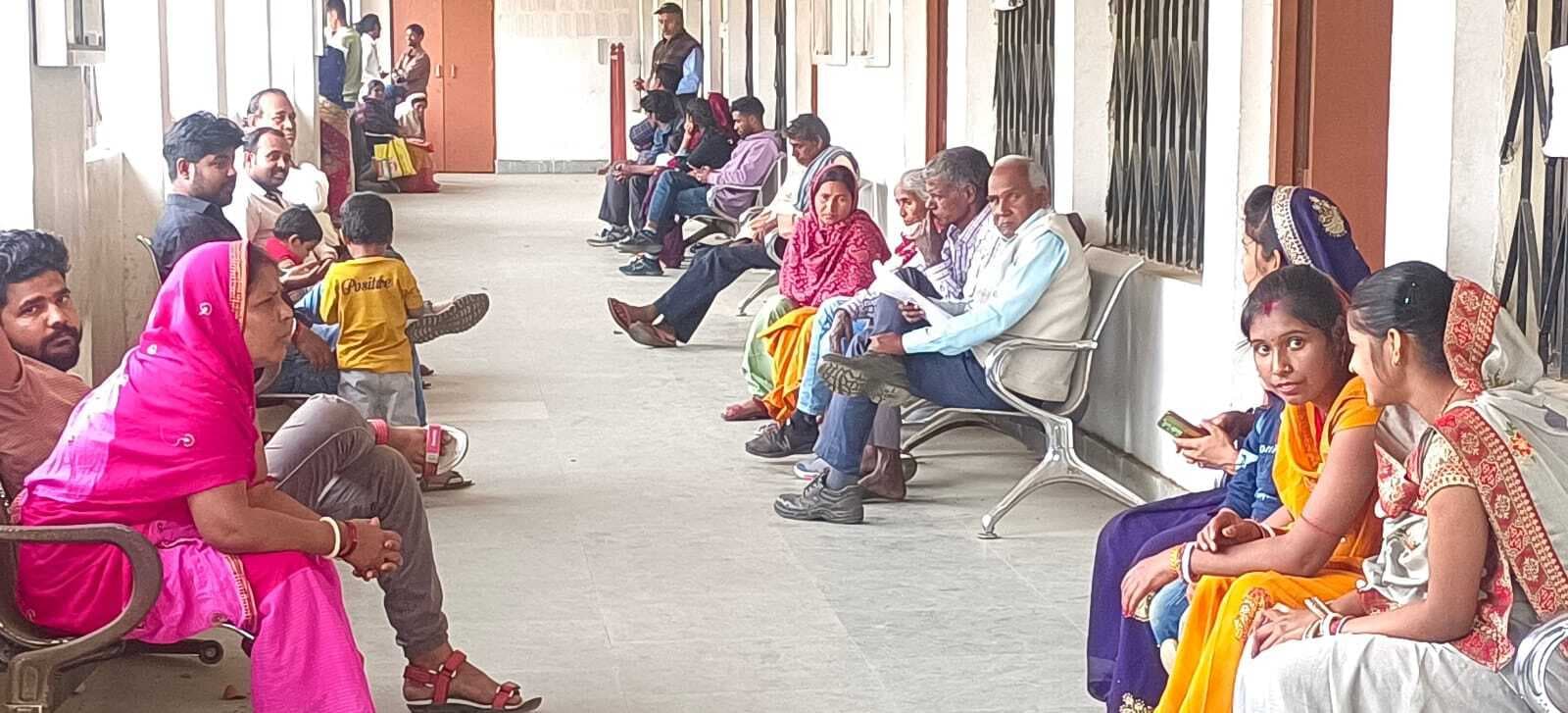 लोक अदालत में 12 मामलों का निबटारा, 35 हजार रुपये का कराया समझौता