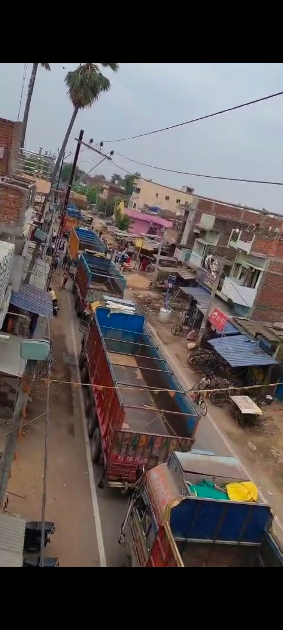 बिक्रम में 5 घंटे लगा जाम, परेशान रहे लोग