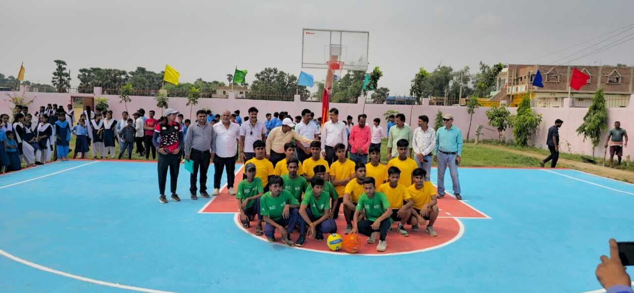 मनरेगा से बने खेल मैदान का शुभारंभ