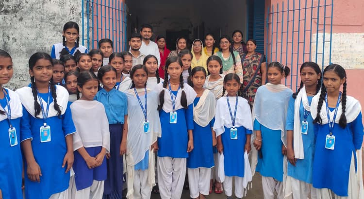 केराप उर्दू कन्या मिडिल स्कूल में बाल संसद का गठन