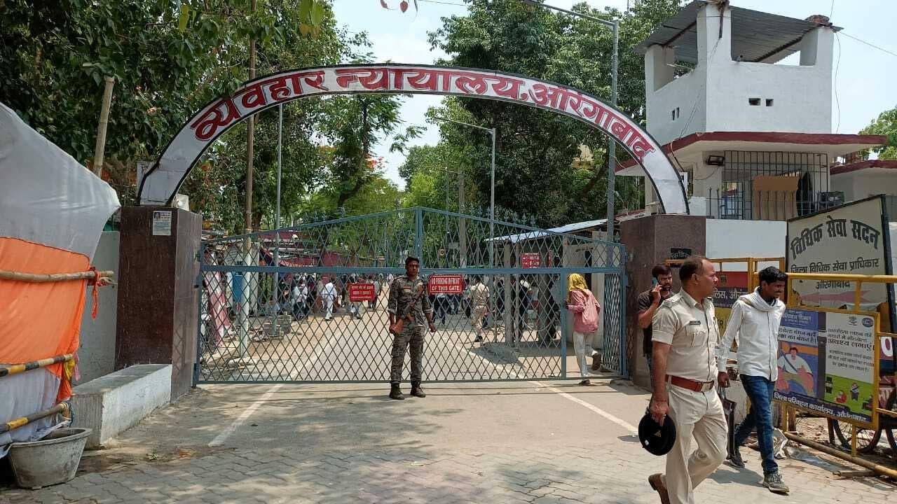 विधवा की हत्या के जुर्म में अपनी मां के साथ प्रेमी दोषी करार