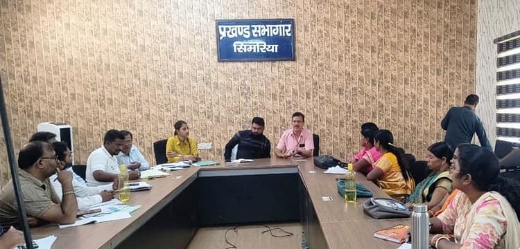 राशि खर्च नहीं करने वाले मुखिया को स्पष्टीकरण देने का निर्देश