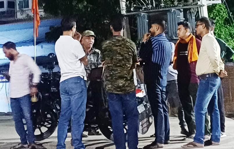 बदमाशों ने युवक को चाकू मार किया घायल