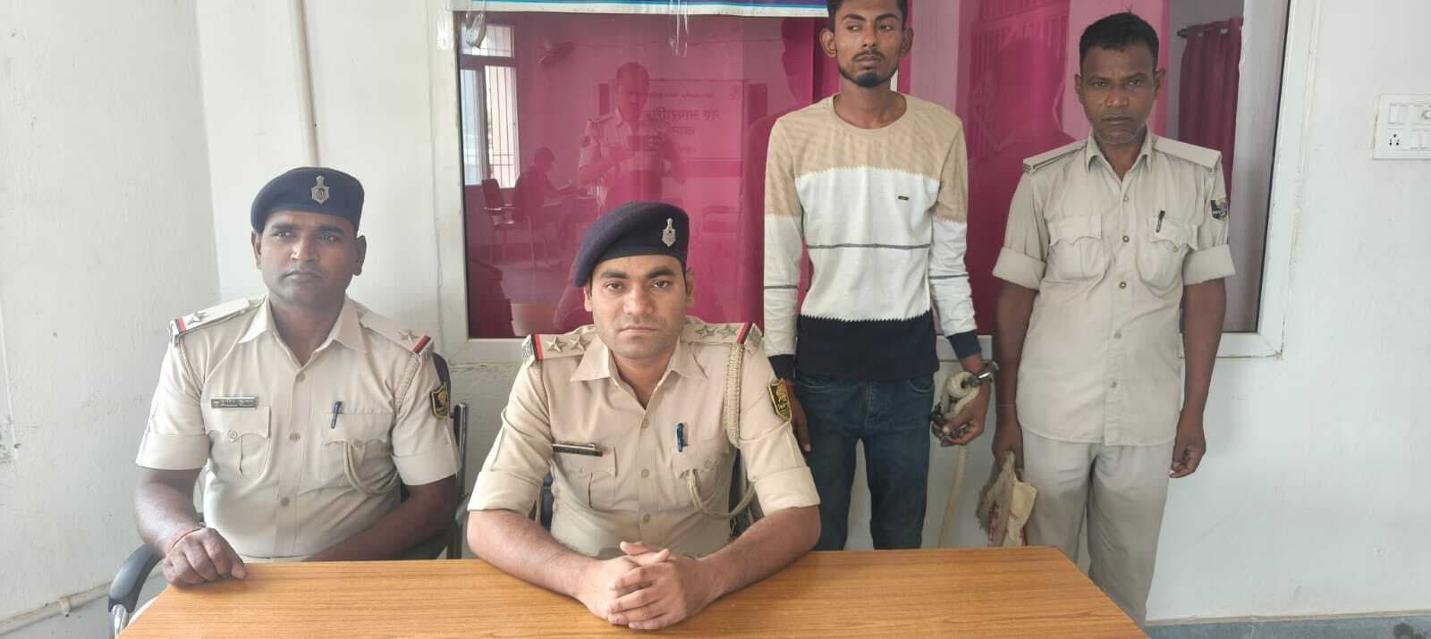 Samastipur News:मुसरीघरारी में स्प्रिट के साथ एक गिरफ्तार