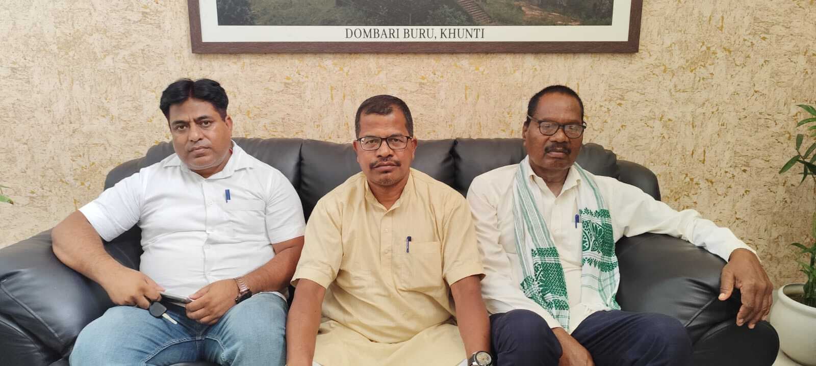 सरना कोड की मांग को लेकर राजभवन के समक्ष धरना कल