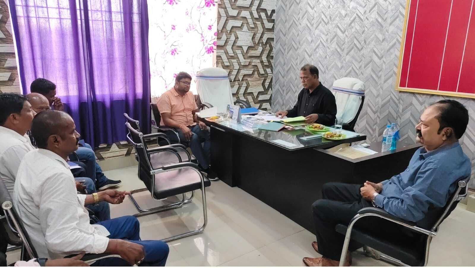 एसी ने पाकुड़िया अंचल कार्यालय का किया निरीक्षण