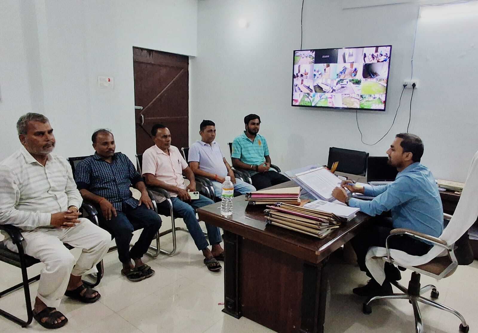 आयुष्मान कार्ड निर्माण को लेकर नपं की हुई बैठक