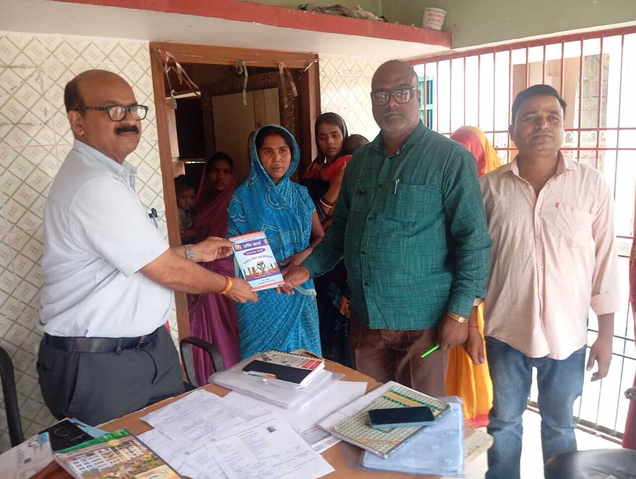 महादलित टोले में लगा शिविर, लोगों की सुनी गयी समस्याएं