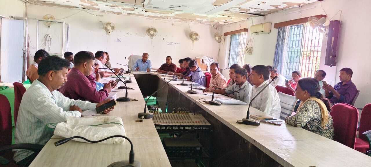 बिरसा हरित योजना के तहत आम बागवानी में लायें तेजी : बीडीओ