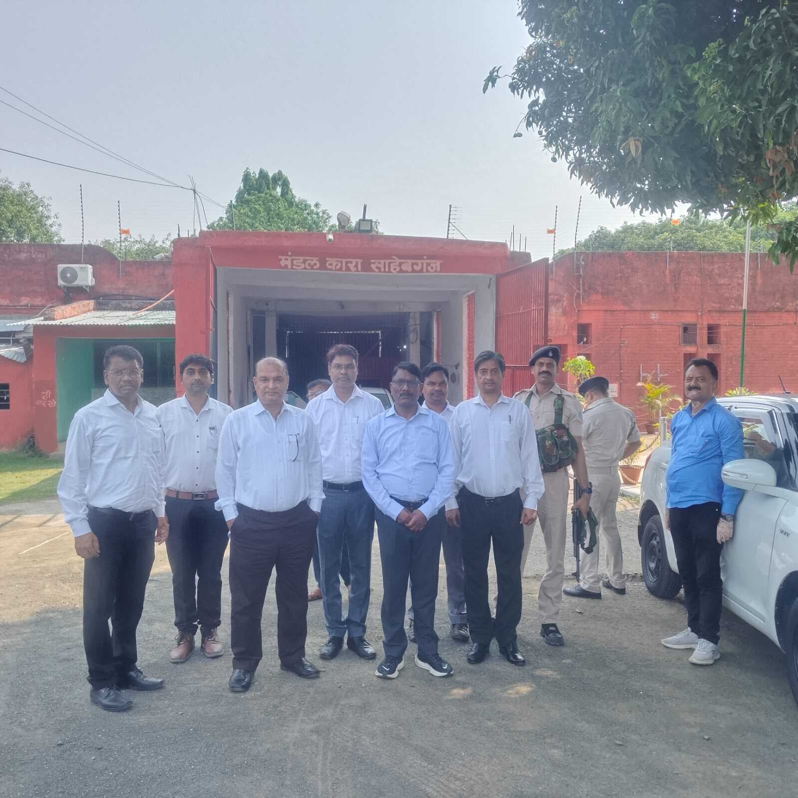 न्यायाधीश ने बंदियों की सुनी समस्याएं, कानूनी सहायता का दिया आश्वासन