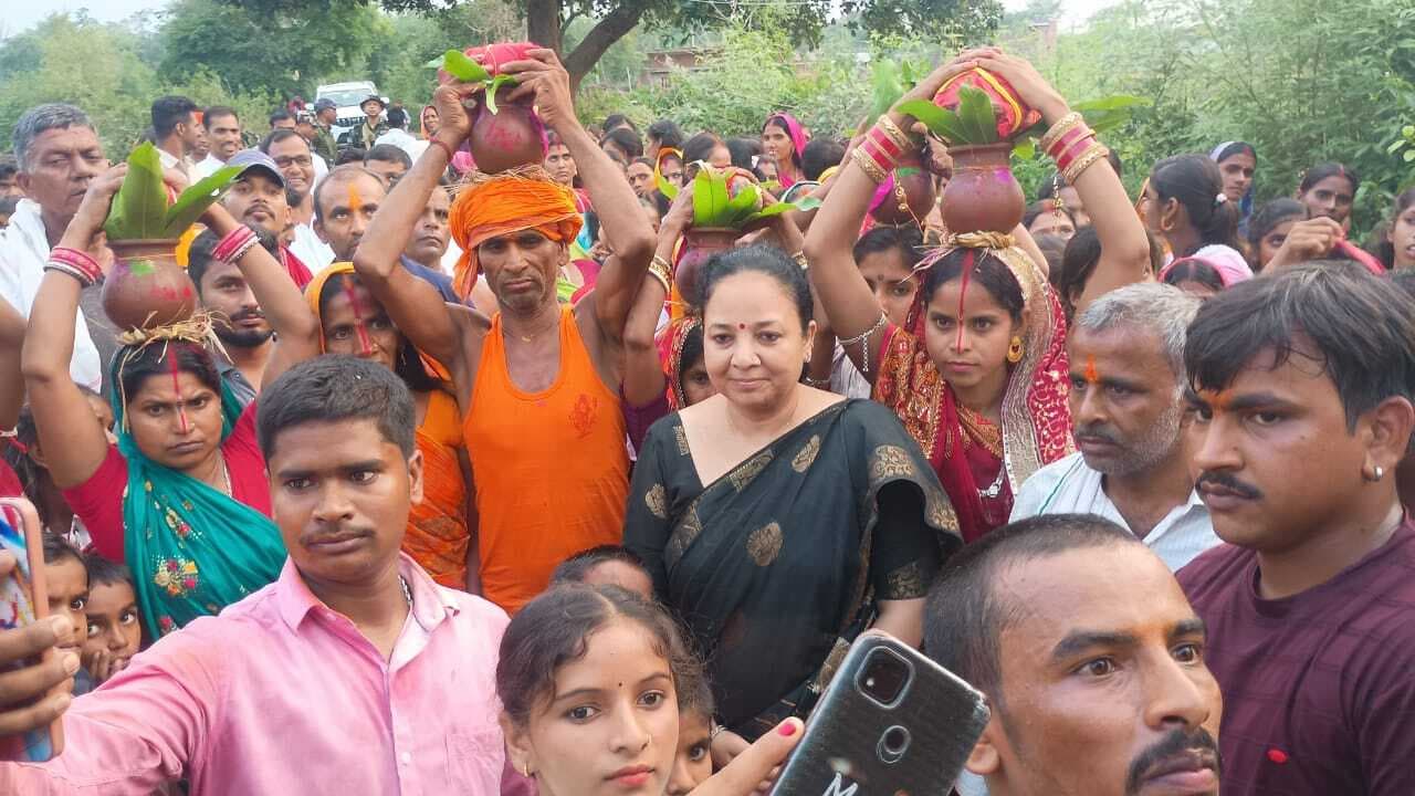 विधायक ने समस्याओं के समाधान का दिया भरोसा